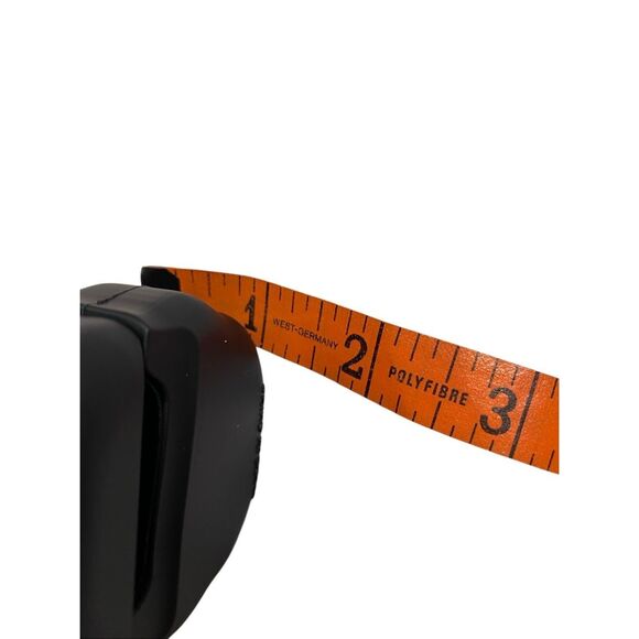 Pink Lips 3D Silicone AirPods Pro Case Shockproof Cover With Carabiner Clip - Picture 6 of 7